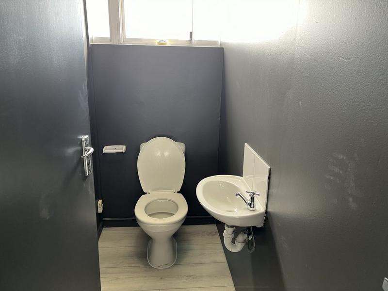 To Let Commercial Property for Rent in Montague Gardens Western Cape